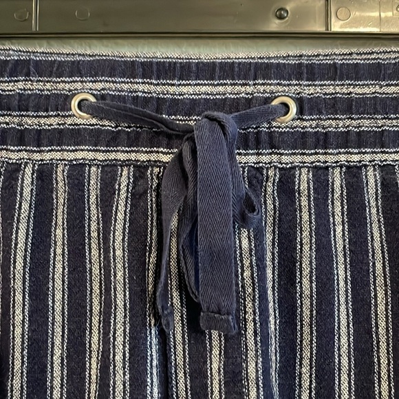 Gap Women Shorts XL Pull On Stretch Waist Blue & White Linen Striped Preppy - Picture 6 of 14